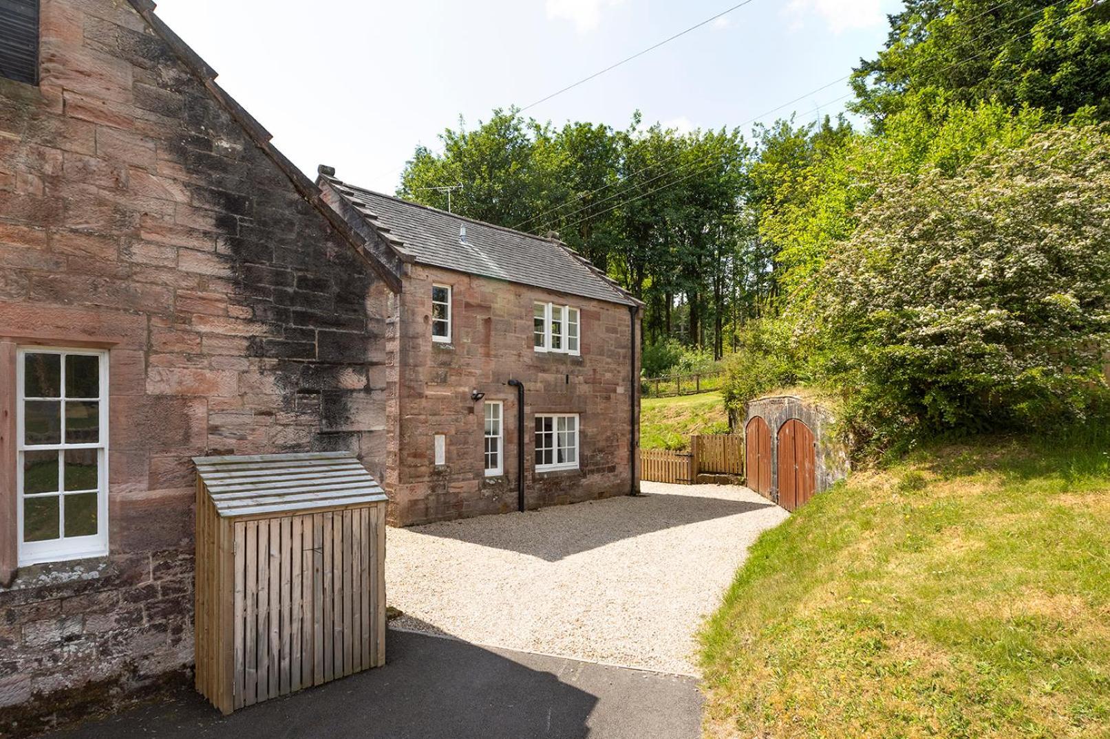 Laundry Cottage: Drumlanrig Castle 桑希尔 外观 照片